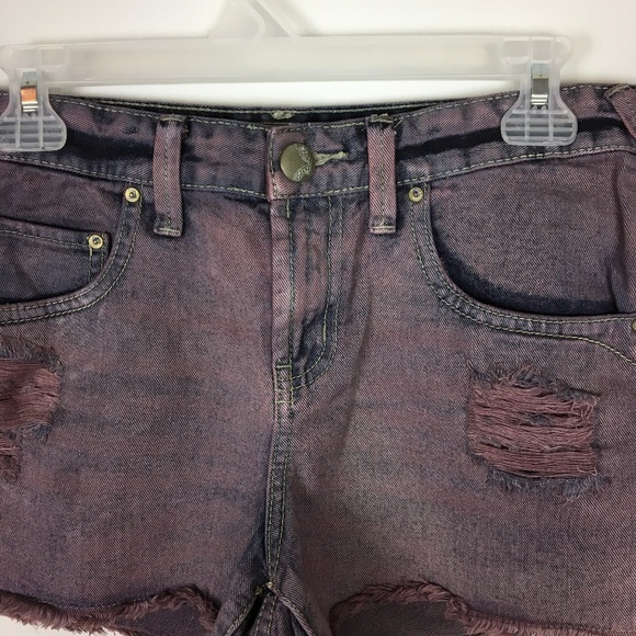FREE PEOPLE PURPLE FRAYED HEM DISTRESSED SHORT - Picture 2 of 5